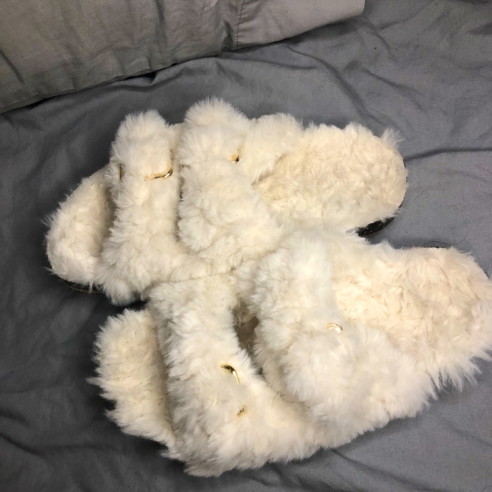 Fluffy sandals